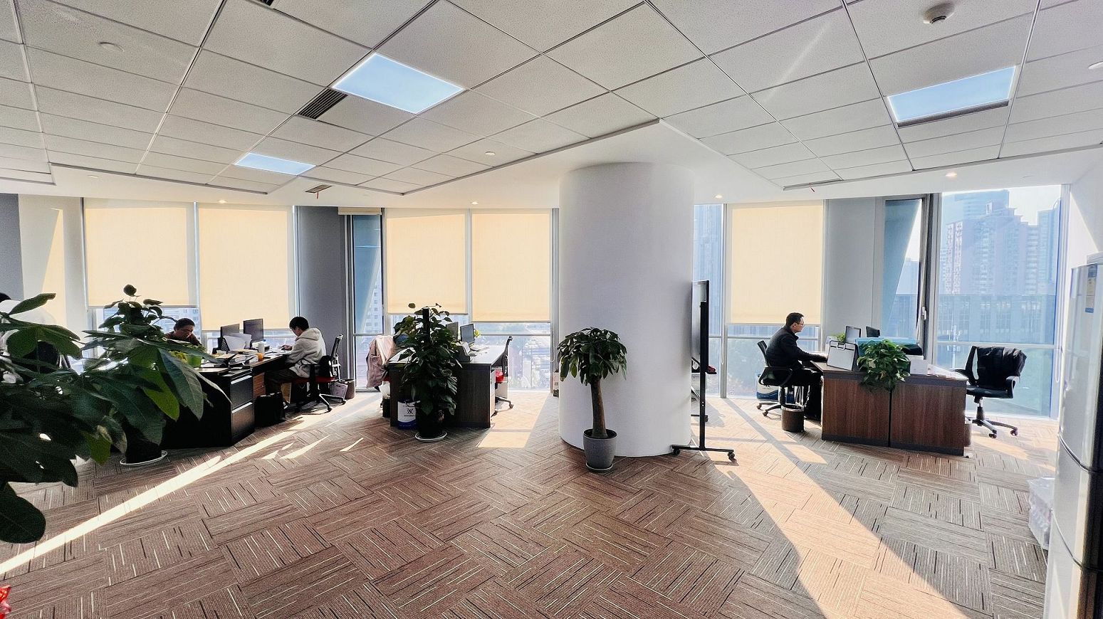 股东会决议文件需要所有股东/董事签名吗